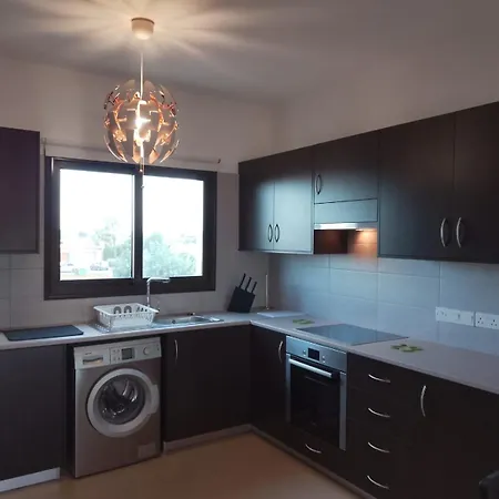 Apartment Rural Retreat 2 Bedroom With Communal Pool *